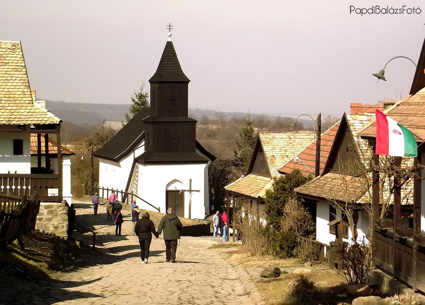 Hollókő